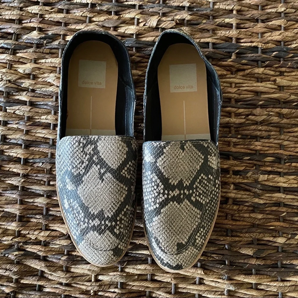 Dolce Vita Pixy Snake Print Loafer 6.5 NWOT